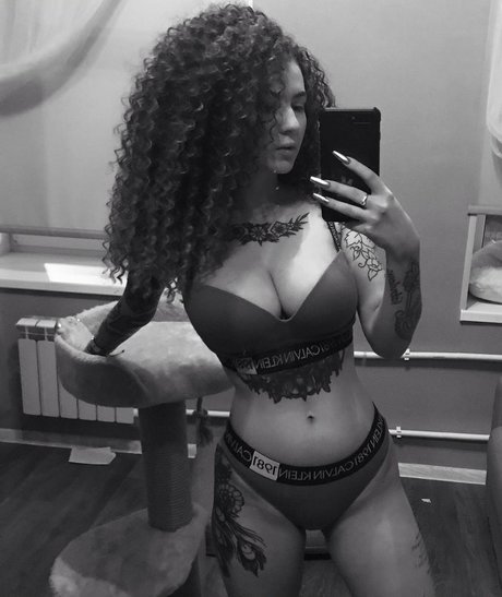 alyyyfabulous star pornographic pics