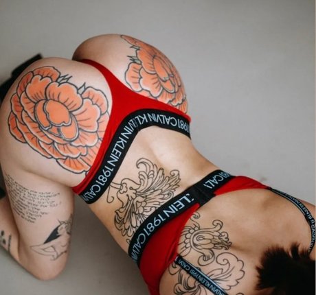 alyyyfabulous high quality model images