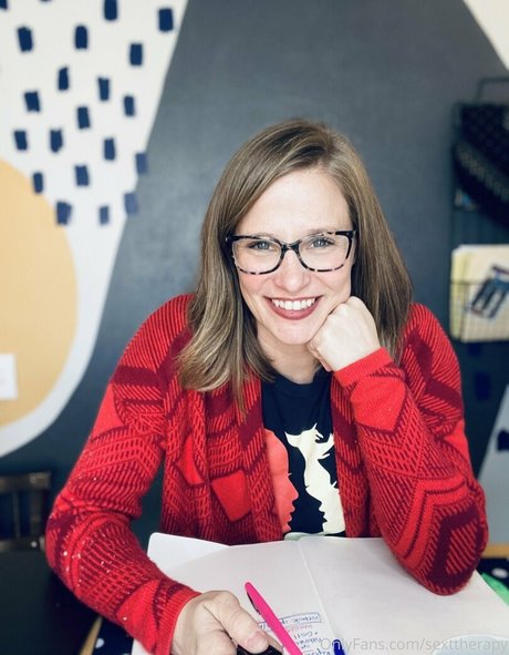 sexttherapy pretty pornstar img