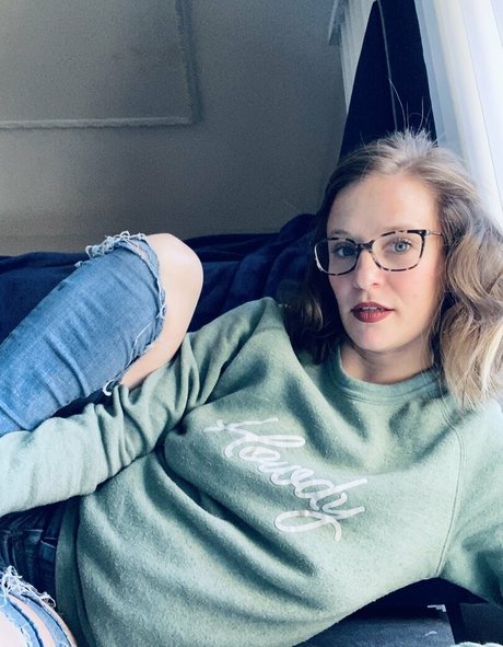 sexttherapy top model image