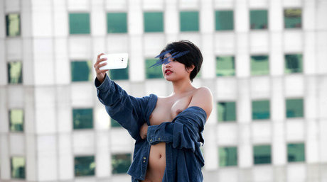 Salomesalvi model perfect picture