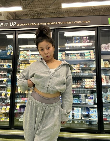 tinayama hd star photo