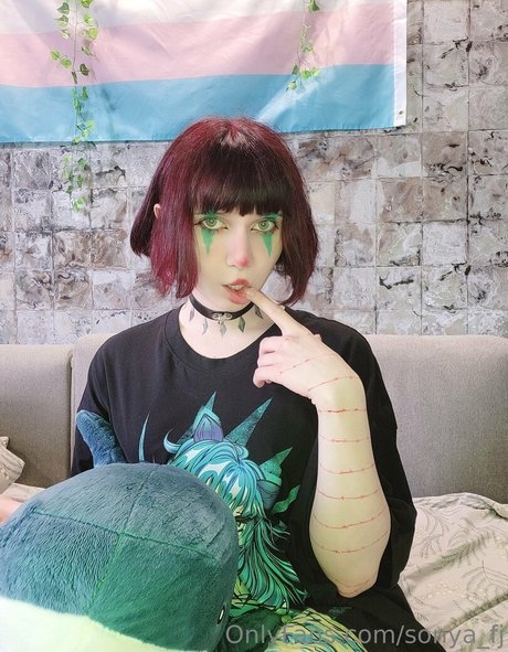 sonya fj model top pictures