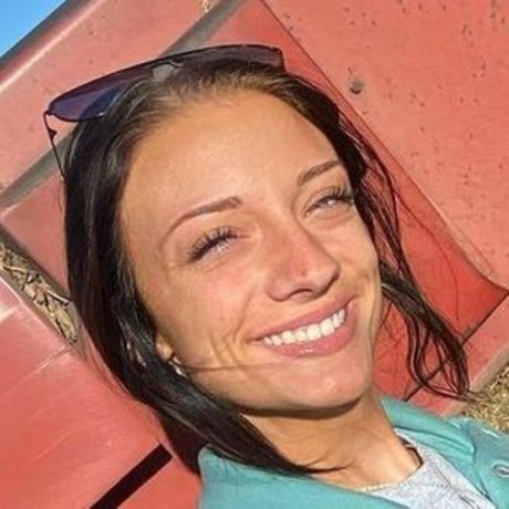 thefarmergrayce nude model gallery