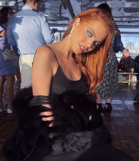 cum on glasses onlyfans sexy photo