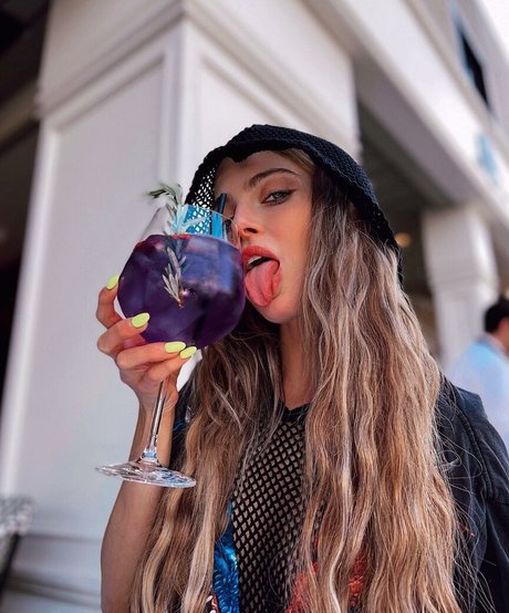 slut wife onlyfans free naked image