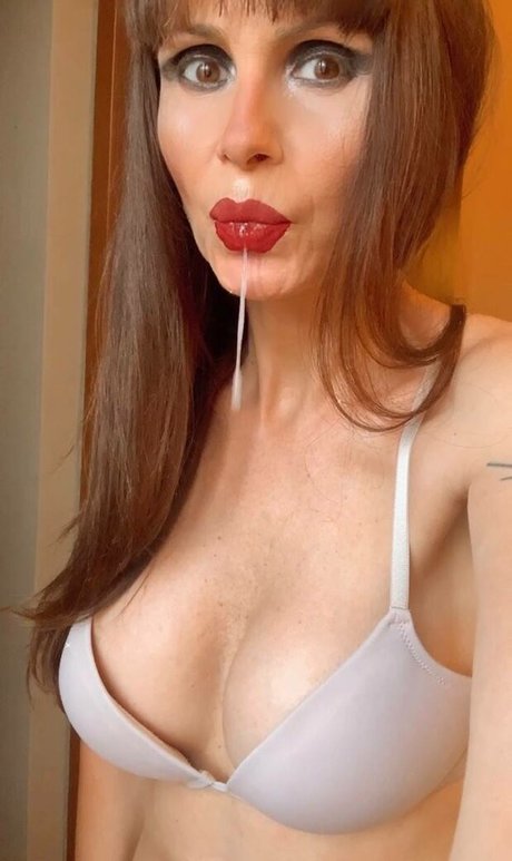 Sole Roxana model best img