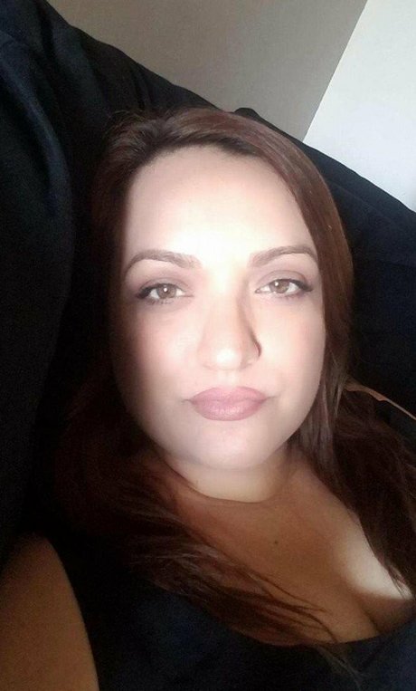 Dark Haired Brunette pornstar high quality galleries