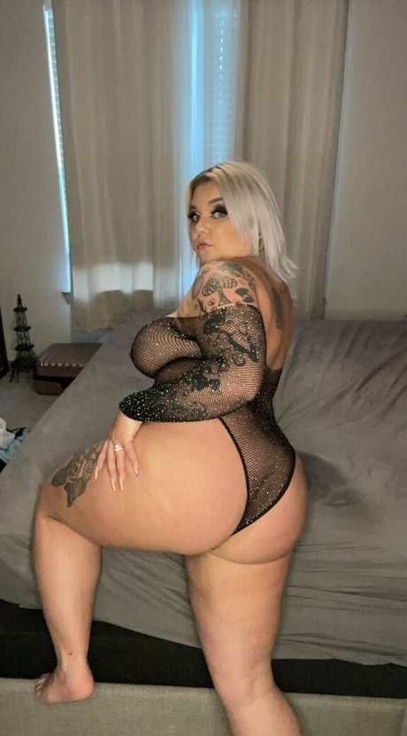 alleyswonderland naked pornstar pic