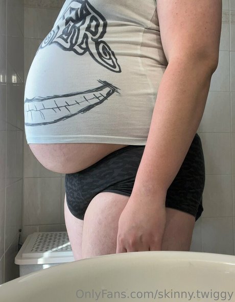 skinny twiggy hd actress gallery