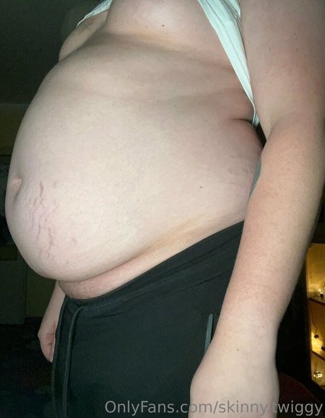 skinny twiggy nude actress photos