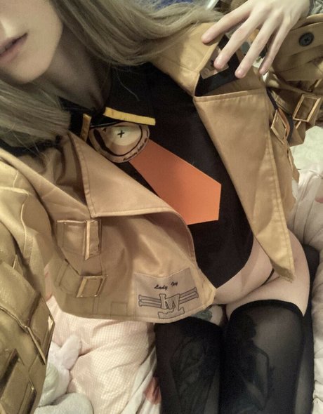 Rengekko Cosplay model erotic photos