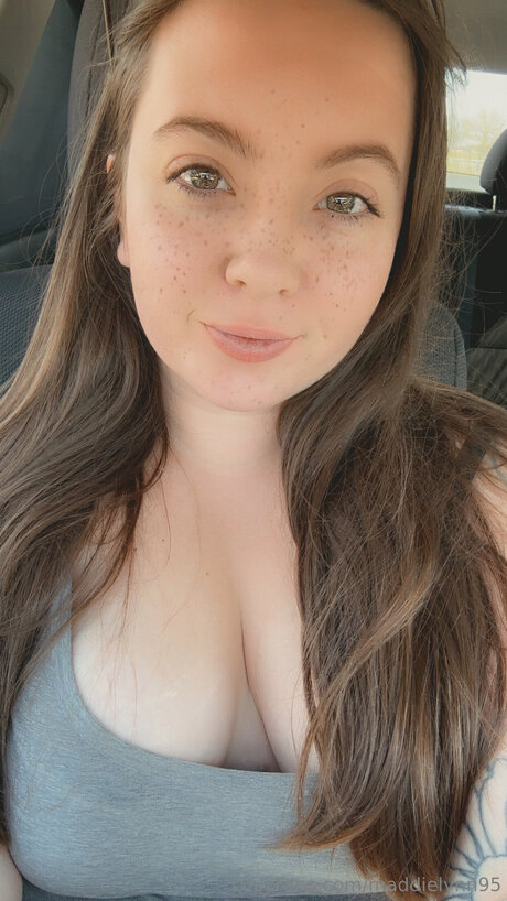 maddielynn95 pornographic model archive