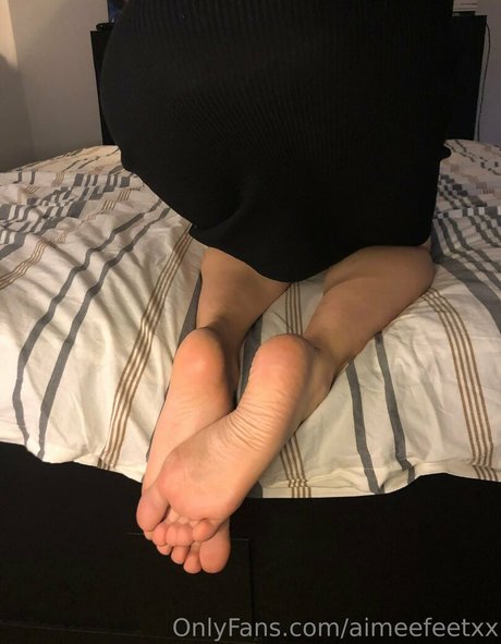 aimeefeetxx art pornstar photo