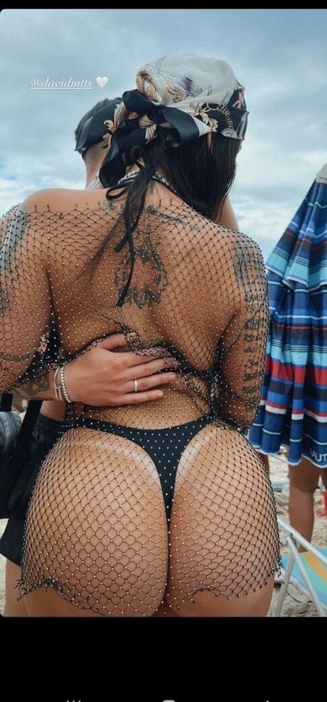 Victoria Macan sex pornstar images