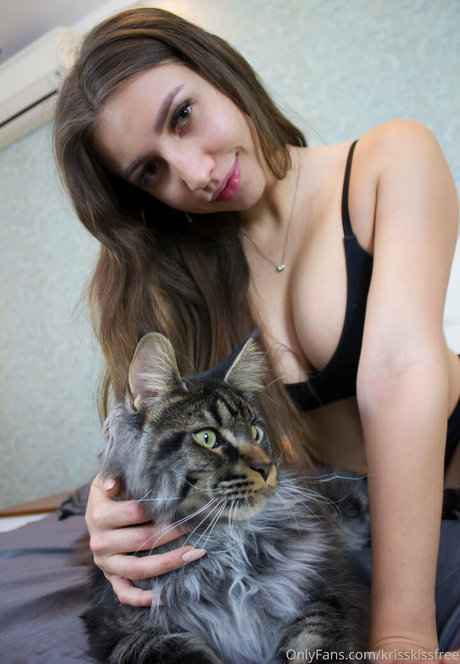 krisskissfree sex actress pictures