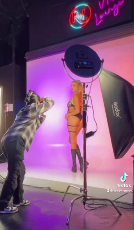 Kelsey Remige star naked galleries