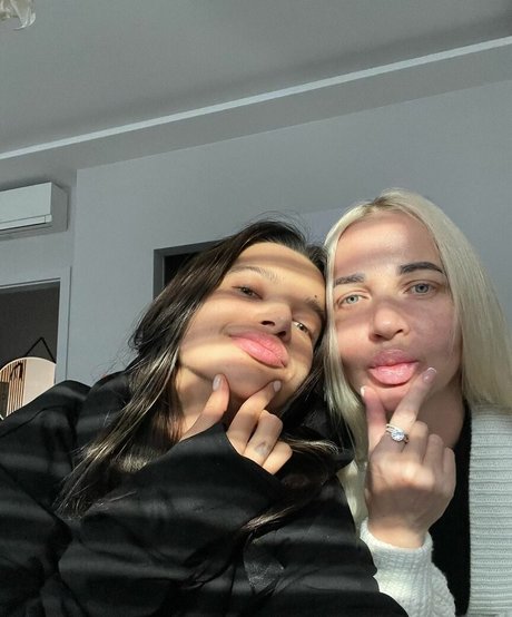 mom daughter onlyfans free sexy img