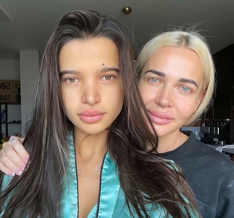 Justkingreal model top picture