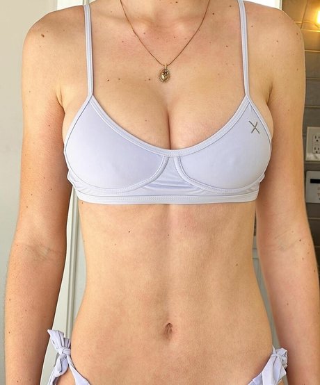 Angelina Grace nude pornstar picture