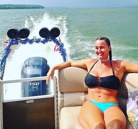 Baddie2thebone pornstar erotic photo