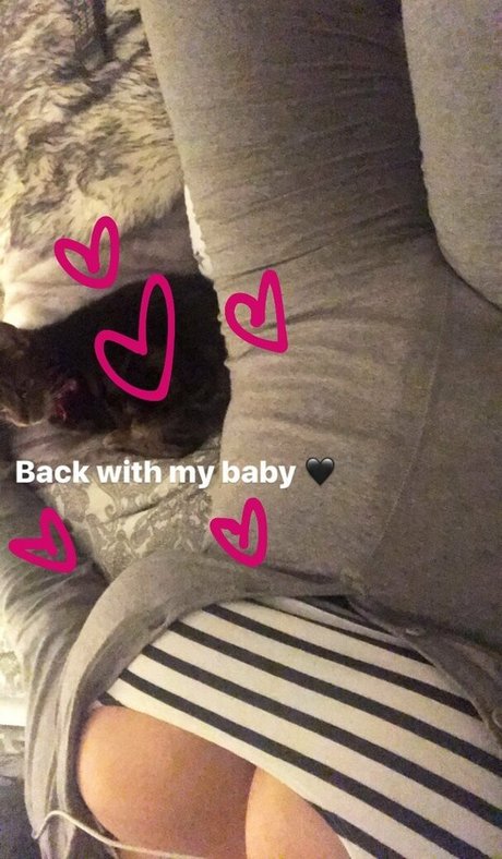 Yasmin Disney star top image