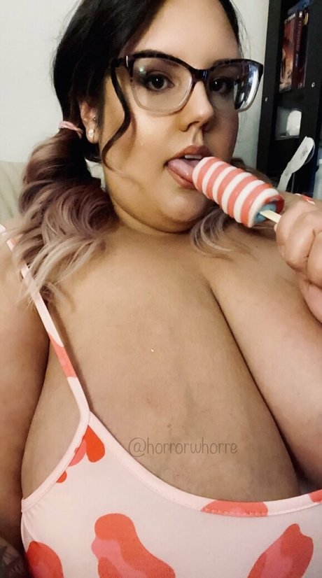 horrorwhorre model top pictures