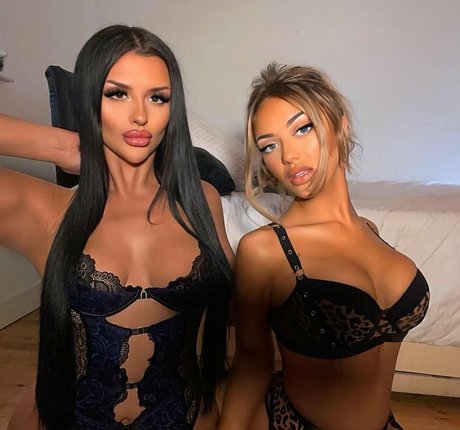 laurawaifuu high quality actress image