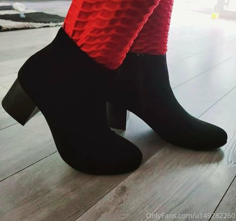 teen footjob onlyfans beautiful xxx pictures