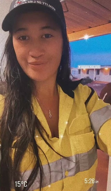 lyn ahayz star hd pictures