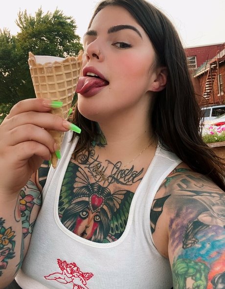 sugarbootycb model pornographic photo