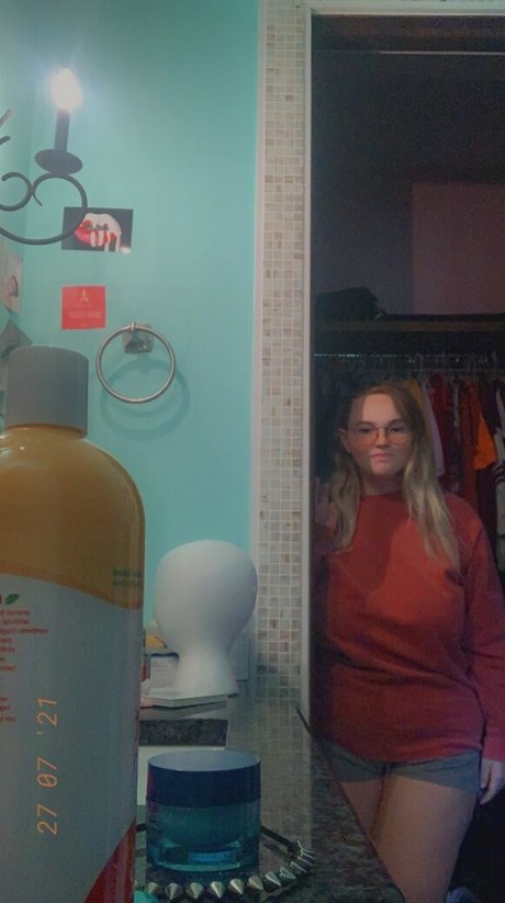 Lexy Kagamine model nude photos