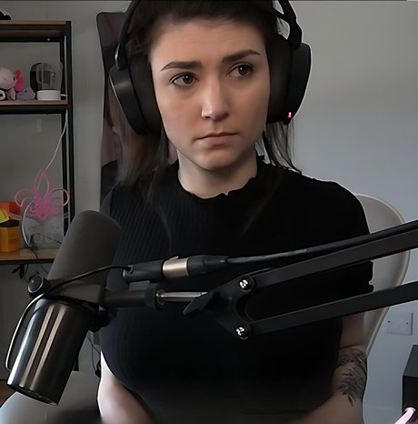 Wolfabelle pornstar exclusive image