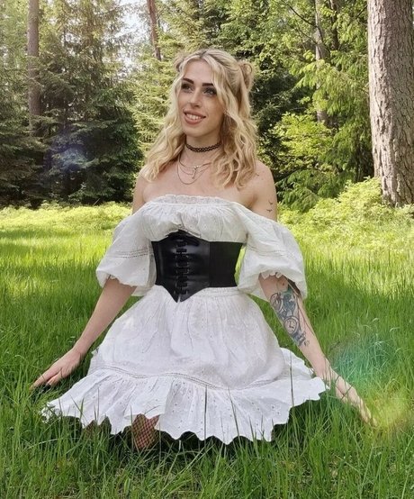 Luisamuskelmensch perfect model galleries