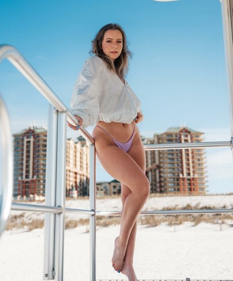 Sarah Senecal model sexy gallery