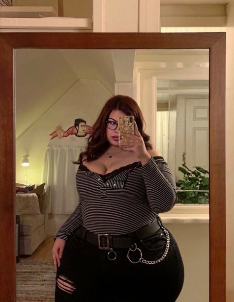 SoftestPear star naked photo