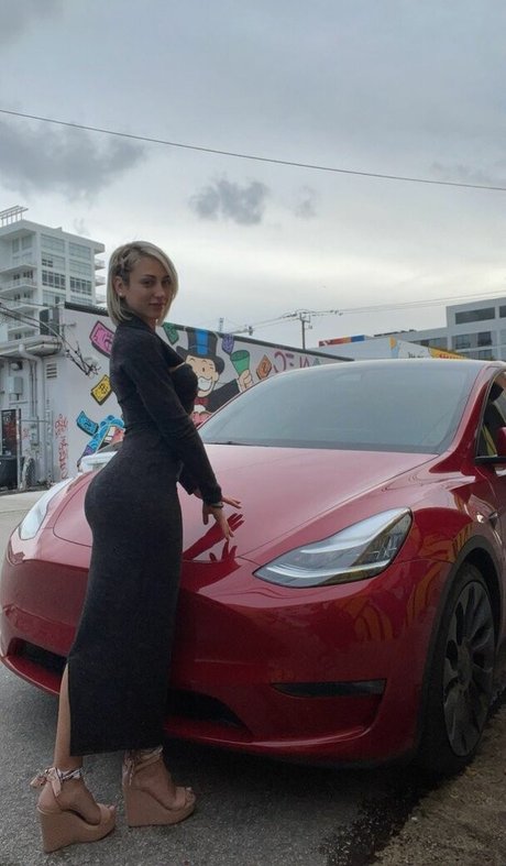 Paula Dinamicah star nice image