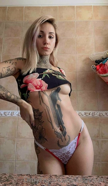 luzzchan pornstar exclusive galleries