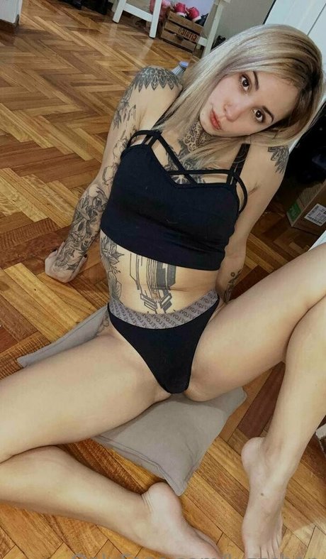 luzzchan free model photo