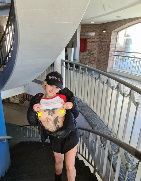 luzzchan model exclusive pic