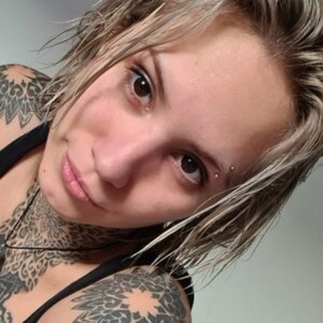 luzzchan model xxx archive