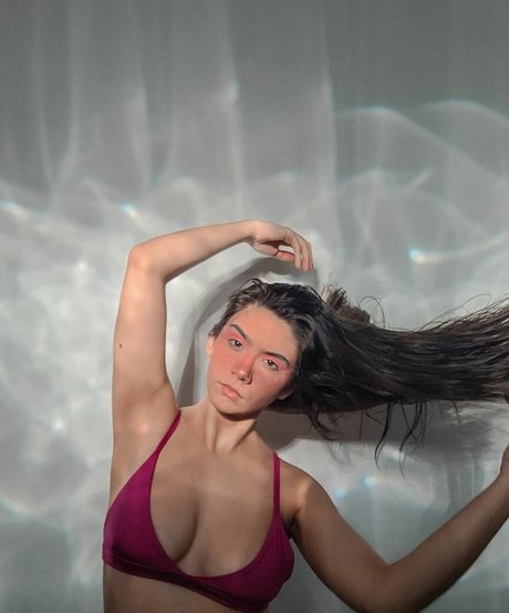 Bella Barp nice actress images