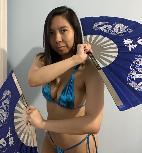 Zanderis Cosplay high quality actress photo