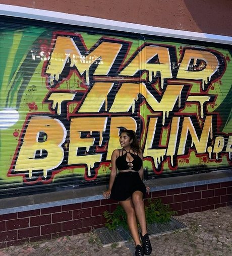 wocprincess pretty model image