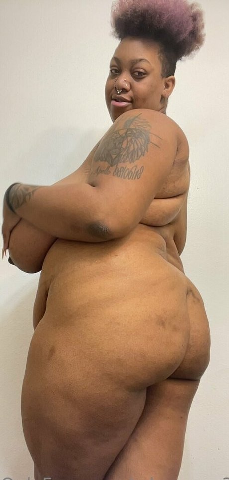 xdqueenx3 xxx star image