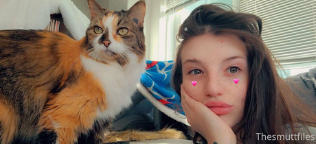 snoot model nice pics