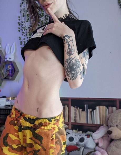 snoot top model photo