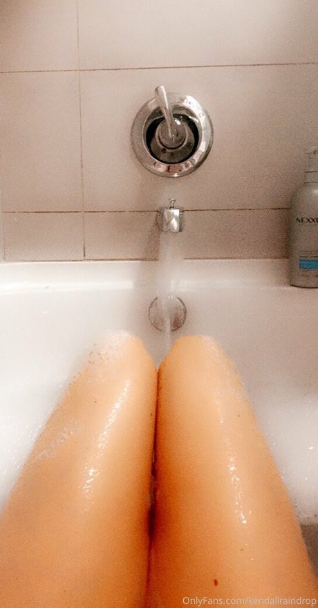 Kendallraindrop sex model image