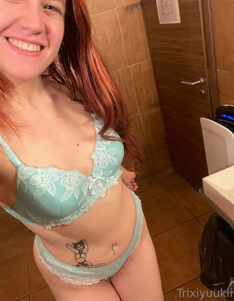 trixi free star erotic pics