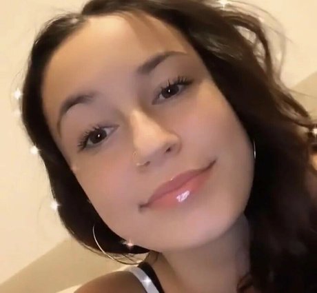 Willow Jade best model images